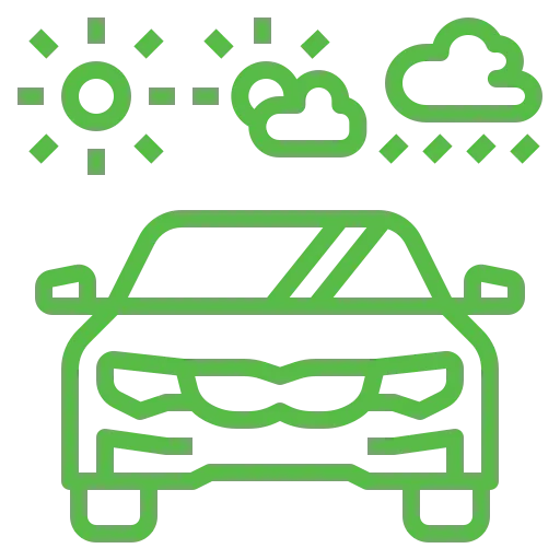 Eine grüne Strichzeichnung eines Autos mit Wettersymbolen darüber stellt unterschiedliche Fahrbedingungen wie Sonne, Wolken und Regen oder Schnee dar. Dies veranschaulicht perfekt die Kompetenz des Reifenhauses Freital, für das es von entscheidender Bedeutung ist, die Auswirkungen des Wetters auf das Fahren zu verstehen.